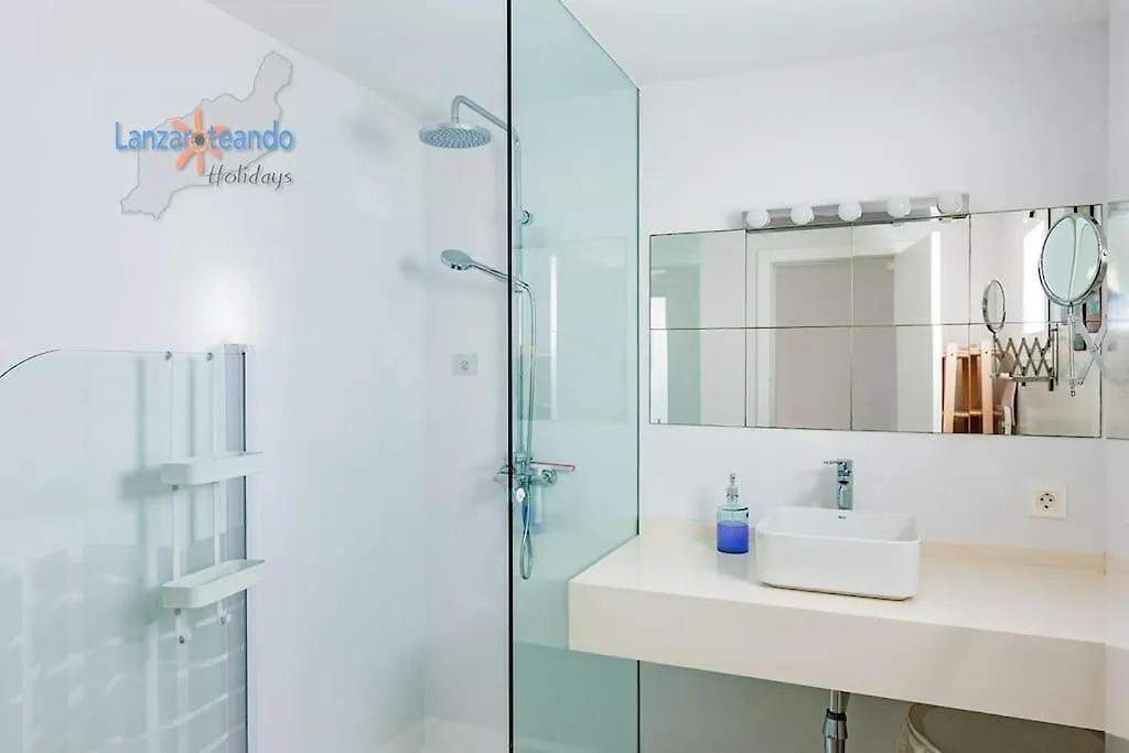 Buenavida Cozy Holiday Home Vv With Communal Pool And Air Con Costa Teguise Ισπανία