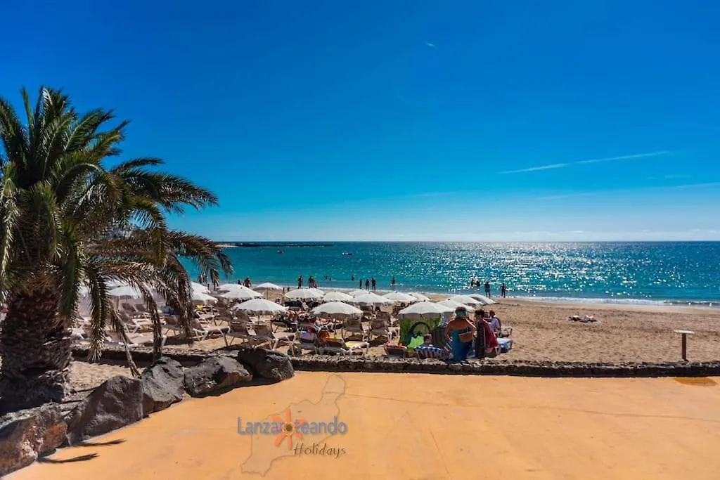 Buenavida Cozy Holiday Home Vv With Communal Pool And Air Con Costa Teguise Apartment
