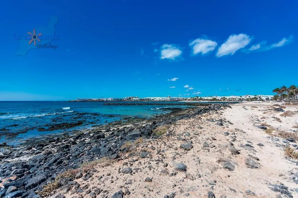 Buenavida Cozy Holiday Home Vv With Communal Pool And Air Con Costa Teguise 0*,  Spain